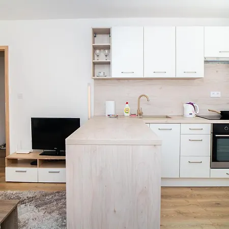 Brand New Apartman Apartment